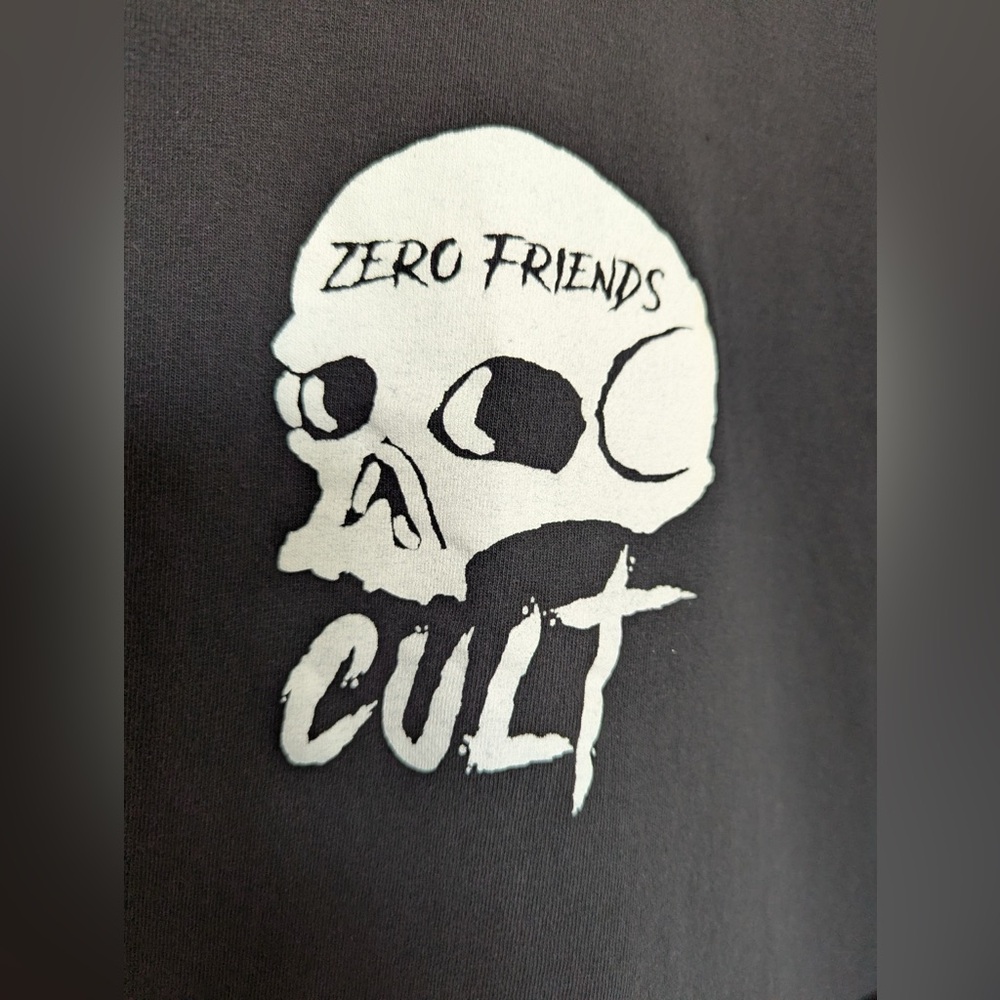 Zero Friends Cult T-Shirt Size Small - Picture 2 of 4